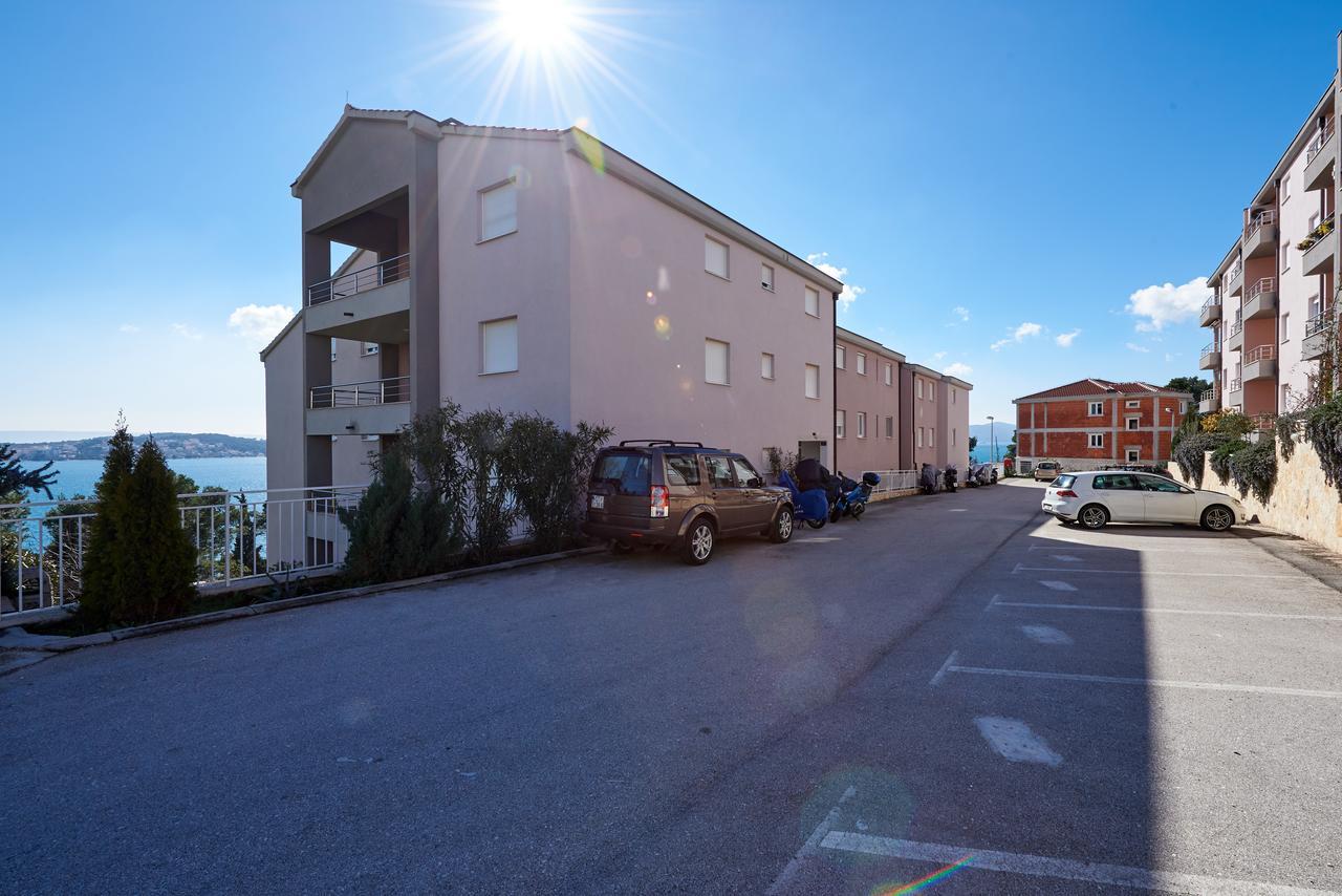 Deluxe Apartment Bagaric Трогир Экстерьер фото